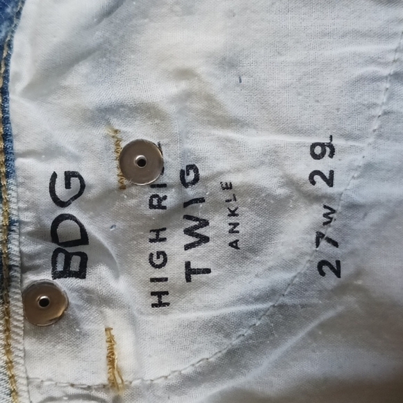 Urban Outfitters BDG Twig High-Rise Studded Jean, Size 27 - Picture 13 of 14